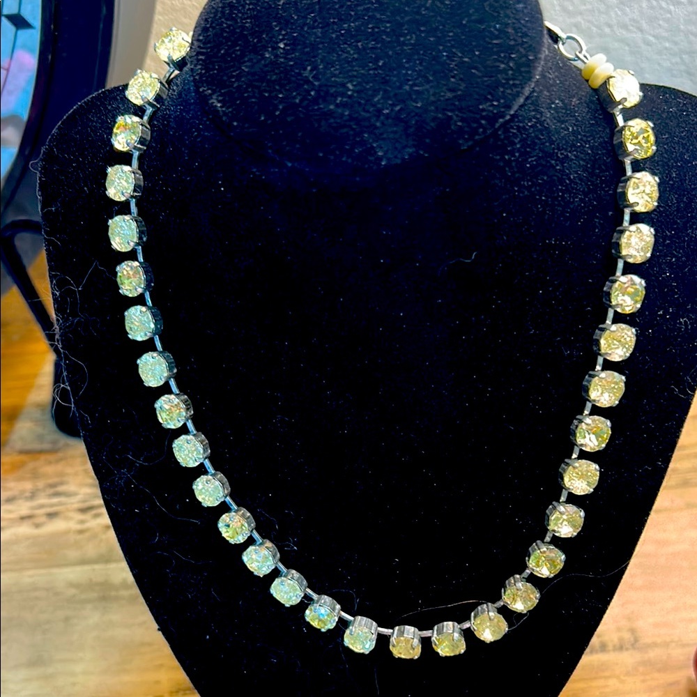 Sabika Swarovski Elegant Gold Crystal Necklace New - Picture 2 of 4